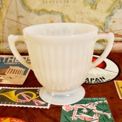 Alternative view of Copón Milk Glass Ivory