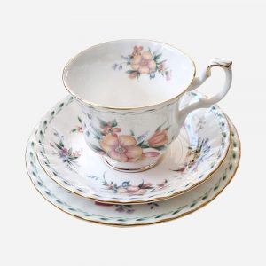 Trío de Té Inglés Royal Albert Constance años '90